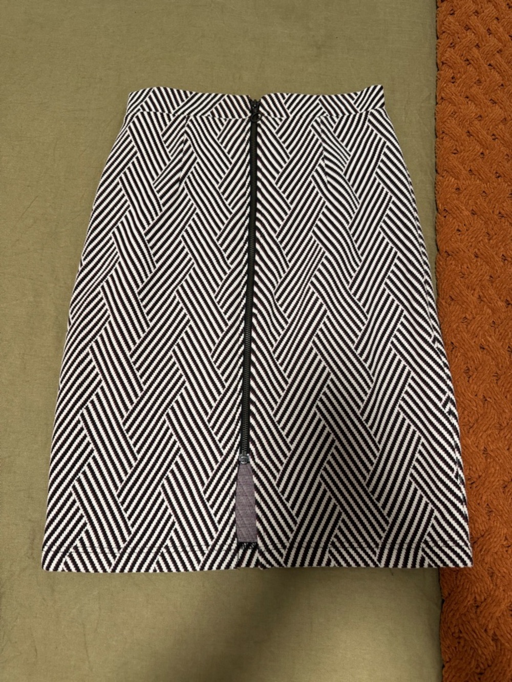 Maeve Black Marroon  and White chevron  pencil  Knee-Length Skirt - Picture 2 of 8